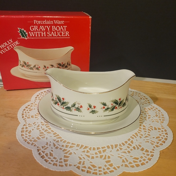 Vintage Holly Yuletide Porcelain Ware Gravy Boat with Saucer Double Spouted - Picture 1 of 8